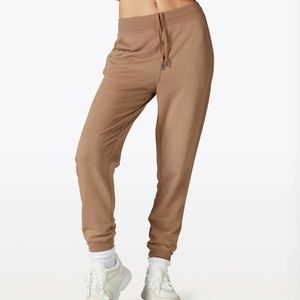 CUTS Women Cloud Fleece relaxed joggers